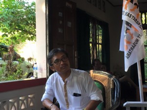 Abdon Nababan saat Jumpa Pers Di Sorong 16/3/2015