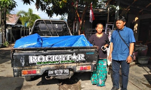 Toni Pangke bersama Rukmini Toheke